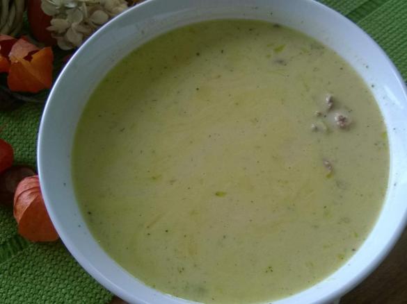 Hackfleisch-Lauch-Käse Suppe