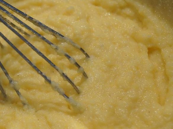 Grießbrei mit Honig