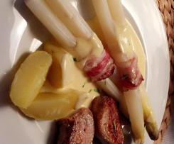 Spargel mit Kartoffeln (Variation) mit Sauce Hollandaise und Schweinemedaillons