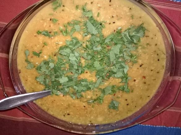 Curry mit Bohnen und roten Linsen