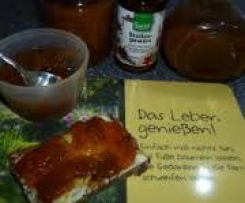 Mandarinengelee mit Fruchtstücken