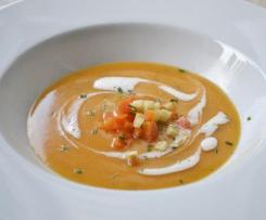 Karotten-Ingwer-Suppe mit Orangen