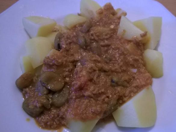 Dicke Bohnen mit Gehacktes