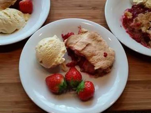 Rhabarber - Himbeer - Crumble