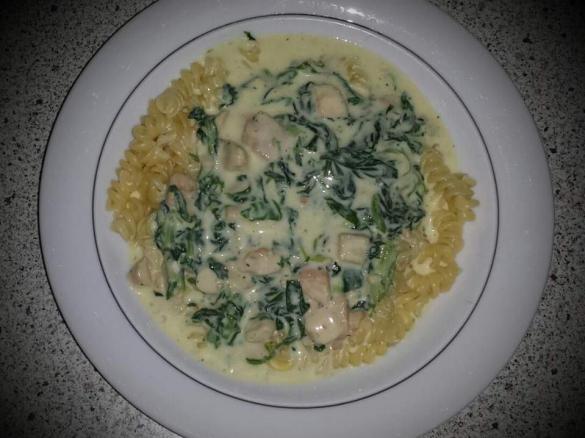 Lachs-Spinat-Sahnesoße