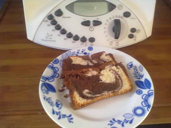 Marmorierter Eierlikörkuchen