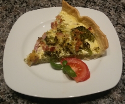 BROKKOLI / BLUMENKOHL TARTE / QUICHE