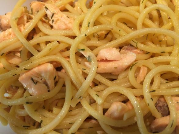 Spaghetti mit Lachs-Zitronensoße