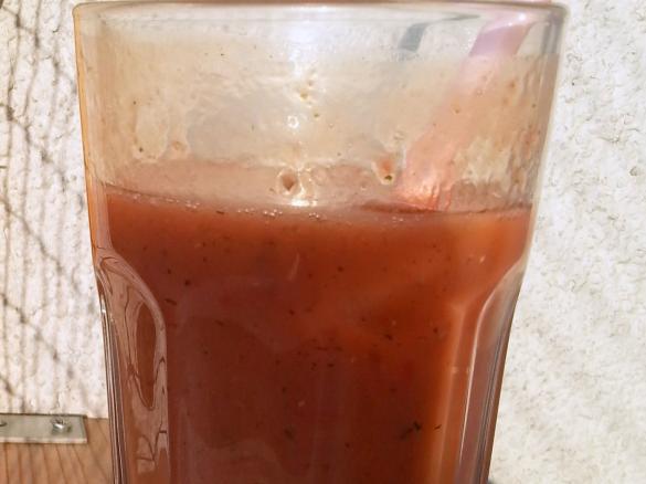 Mango-Johannisbeer-Minz-Limonade