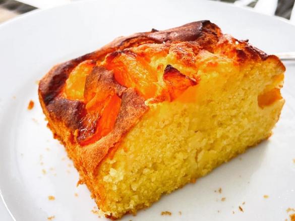 Kleiner Rührkuchen mit Pfirsich für die Heissluftfritteuse