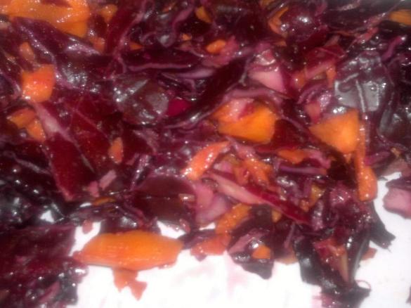 Blaukraut-Karottensalat