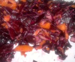Blaukraut-Karottensalat