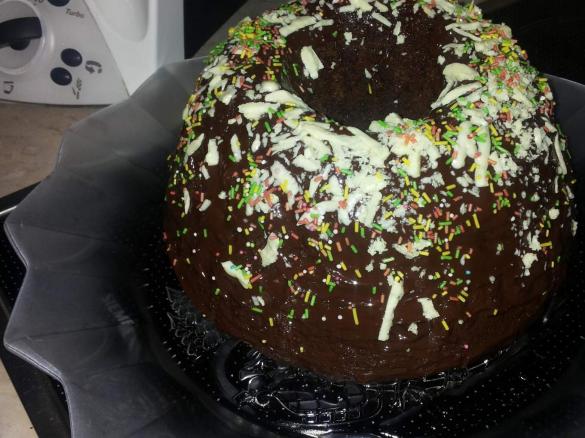 Weihnachtlicher Nuss-Napfkuchen