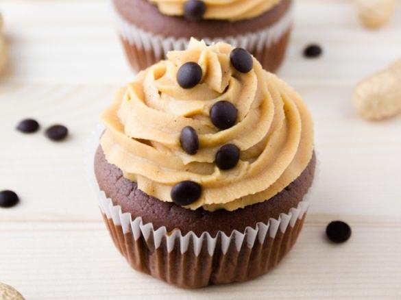 Erdnussbutter-Schoko-Cupcakes