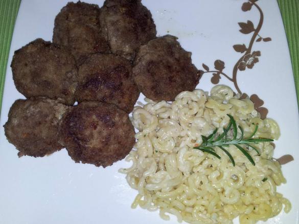 Hackfleischbällchen mediterane Art
