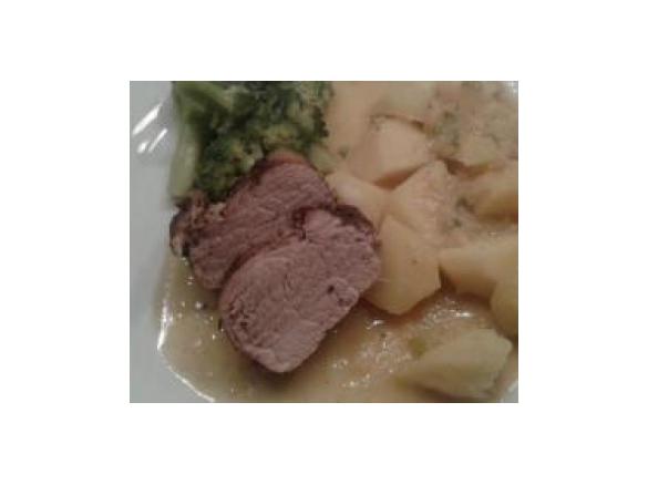 Schweinefilet mit Brokkoli und Kartoffeln