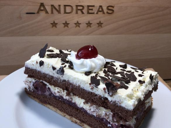 Schwarzwälder Kirschtorte (am Blech) - Schmid Oma