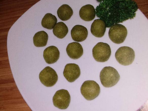 Käseklößchen als Suppeneinlage