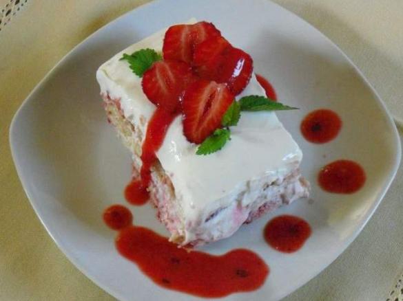 Erdbeer-Holunder-Tiramisu