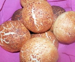 Tijgerbolletjes: fluffige Weizenmehl-Brötchen mit knusprigem Tigerfell