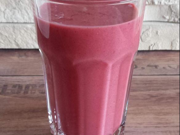 Beeren -Buttermilch - Smoothie
