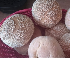 Roggen-Weizenbrötchen zum Frühstück