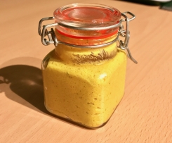 Selbstgemachter Senf (scharf)