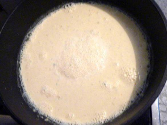 Frau Frankensteins Sahnesoße.......seeeehr lecker!!!