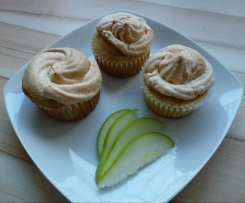 Birnenmuffins mit Baiser