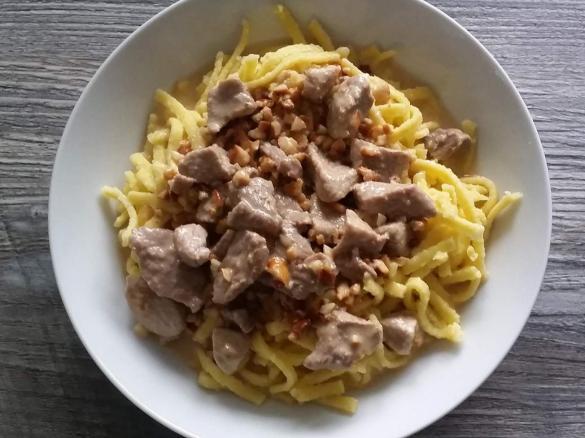 Geschnetzeltes mit Cashewkernen