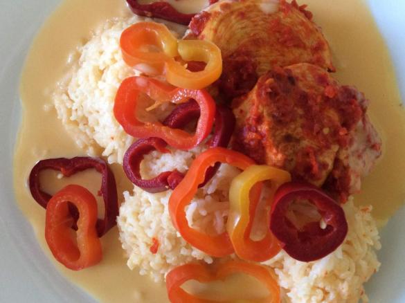 Paprikahähnchen mit Reis