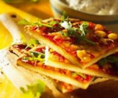 Tomaten-Rucola-Pizza