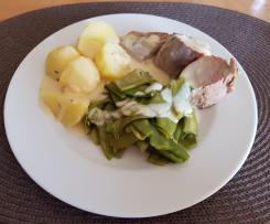 Schweinefilet, Zuckerschoten und Kartoffeln mit Senfsoße