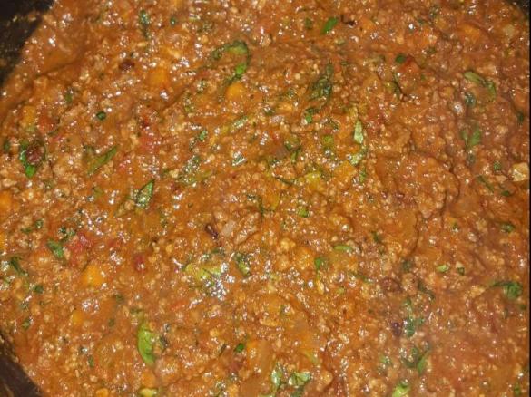 Variation von Spaghetti Bolognese