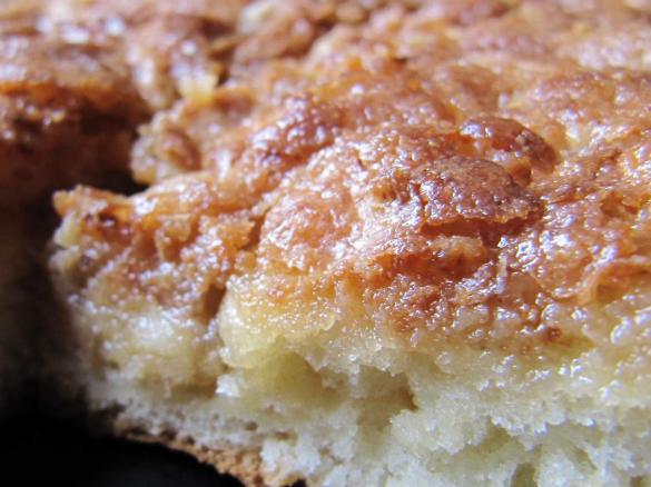 Bienenstich mit Walnüssen