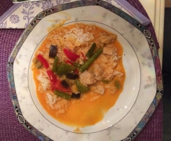 Rotes Thai-Curry mit Geflügel