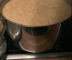 Zucchini-Tomatensuppe