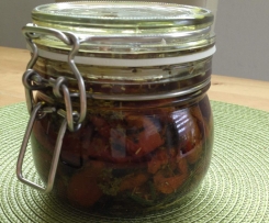 Getrocknete Tomaten in Öl