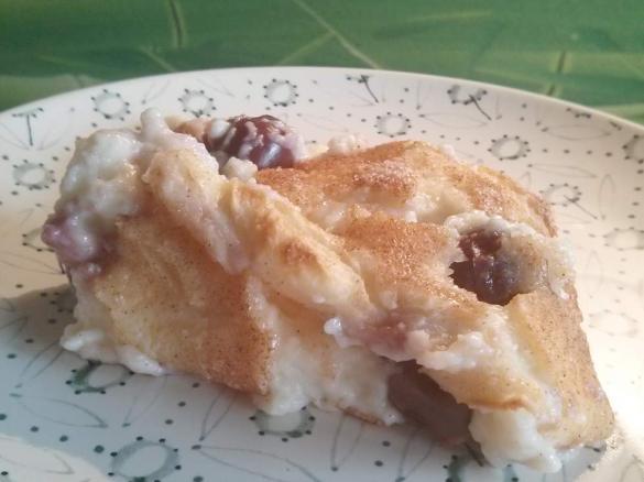Überbackener Grießauflauf mit Kirschen
