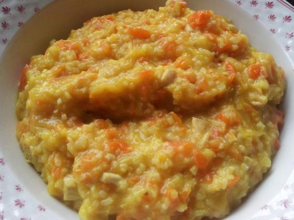 Curry - Hähnchen Reis mit Möhren, Champignons und Mango