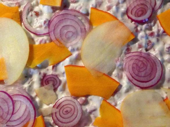 Kürbis-Apfel-Flammkuchen