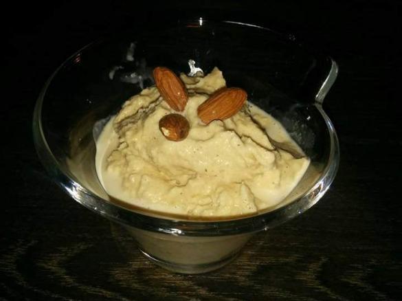 Gebrannte-Mandeln-Eis