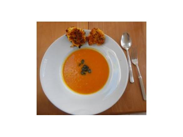 Herbstliche Gemüsesuppe mit Gemüserösti 