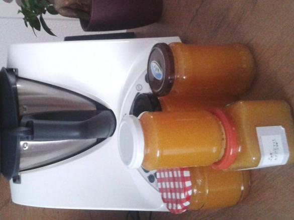 Apfel-Nektarinen-Bananen-Amaretto-Marmelde