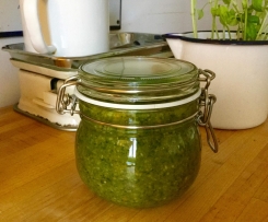 Macadamia-Pesto