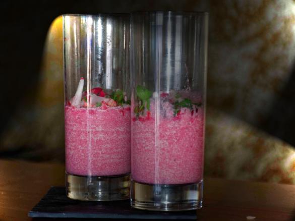 Rote-Bete-Radieschen-Sahne im Glas