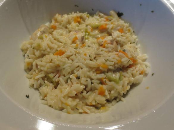 Hühnerfrikassee mit Spargelstücken