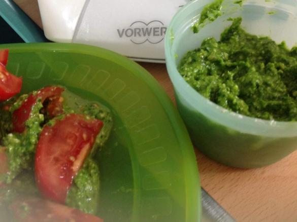 Kräuterpesto