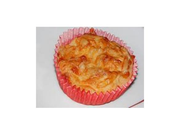 Käse-Zwiebel-Muffins mit Tomaten-Chutney