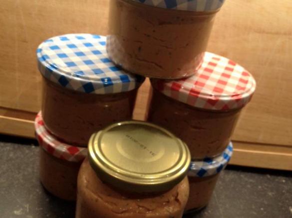 Tomaten-Kräuteraufstrich vegan (wie Frischkäse)